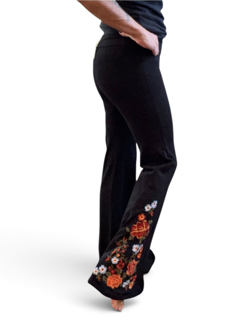 T-Party Floral Embroidered Bell-Bottom Black Stretch Yoga Pants - NWT - Picture 2 of 5